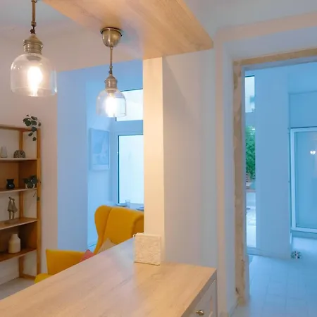 아파트 2br With Large Private Terrace | By Airnest
