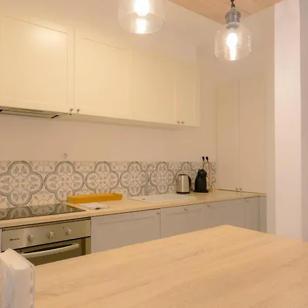 2br With Large Private Terrace | By Airnest * 리스본