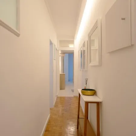 2br With Large Private Terrace | By Airnest *